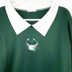 Remwe Green Cancer Zodiac Crab Embroidered Cropped Collared Sweatshirt Women